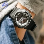 ساعت جیشاک مدل Casio G-Shock GA-110BW-1A در دست